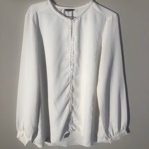 SPLASH WHITE BUTTON UP DRESS SHIRT POM POM DETAIL